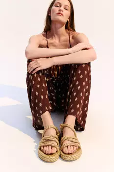 Сандалии плетеные с ремешками