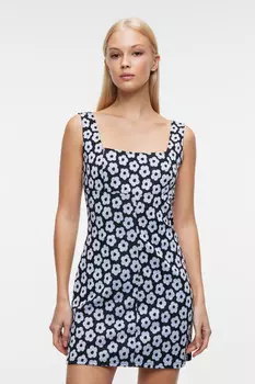 Сарафан на широких бретелях с цветочным принтом