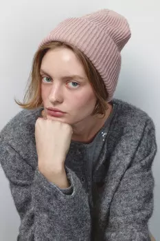 Шапка-бини из переработанных материалов