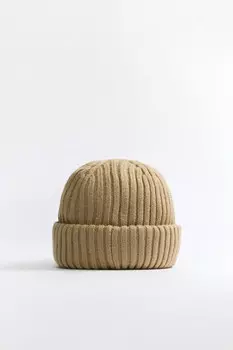 Шапка-бини вязаная короткая до ушей