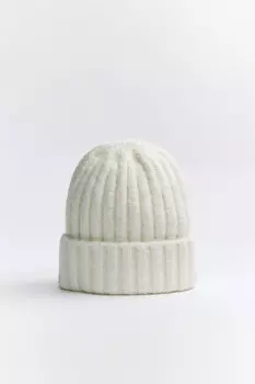 Шапка-бини вязаная в крупный рубчик
