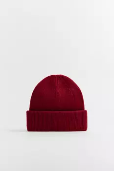 Шапка-бини вязаная в рубчик