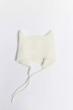 Шапка-чепчик с ушками и завязками
