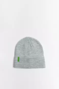 Шапка вязаная из переработанных материалов