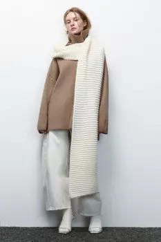 Шарф-палантин фактурной вязки