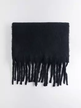 Шарф пухлый однотонный с длинной бахромой