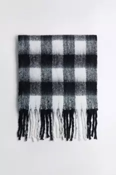 Шарф толстой вязки клетчатый с бахромой