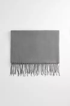 Шарф тонкий однотонный с бахромой