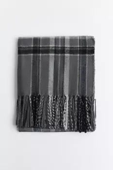Шарф тонкой вязки клетчатый с бахромой