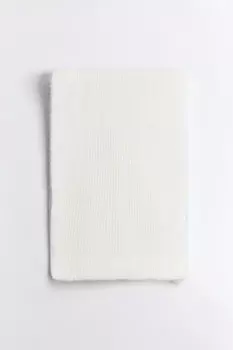 Шарф тонкой вязки однотонный