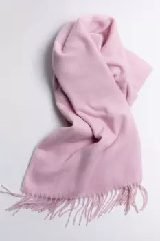 Шарф тонкой вязки с бахромой