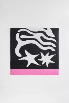 Шарф тонкой вязки с принтом-надписью