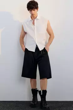 Шорты-бермуды костюмные со складками