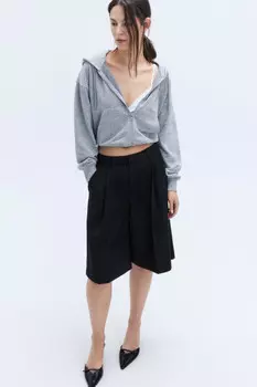 Шорты-бермуды широкие с защипами на поясе