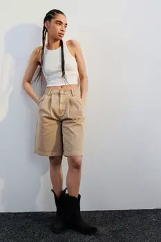 Шорты джинсовые со складками на поясе