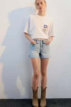 Шорты мини джинсовые с открытыми срезами