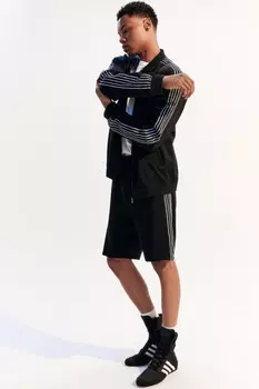 Шорты спортивные с лампасами