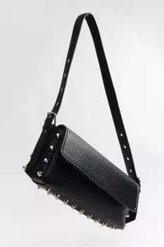Сумка на плечо с декором из шипов