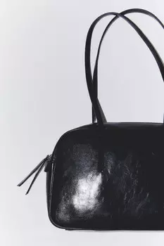 Сумка с тонкими ремешками на плечо