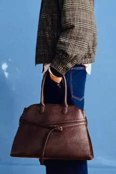 Сумка-тоут с декоративным ремешком