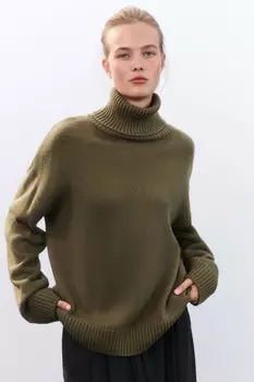 Свитер oversize с горлом