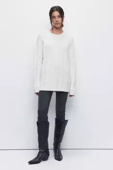 Свитер oversize вязаный с объемным узором-косичкой