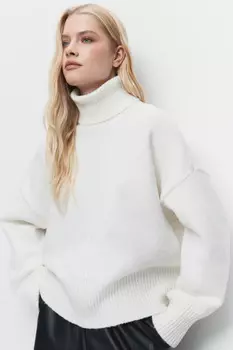 Свитер oversize вязаный с высоким воротником