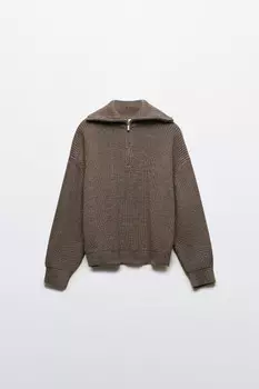 Свитер-полузамок в рубчик