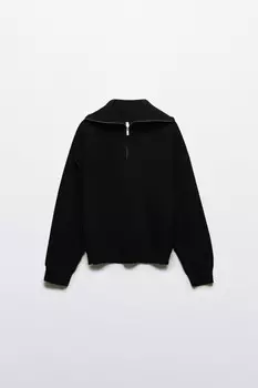 Свитер-полузамок в рубчик