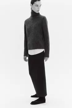 Свитер с горлом укороченный в полоску