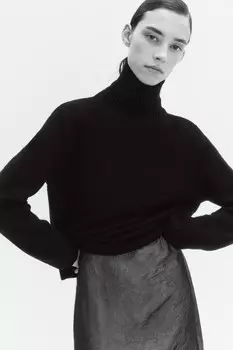 Свитер с горлом укороченный в полоску