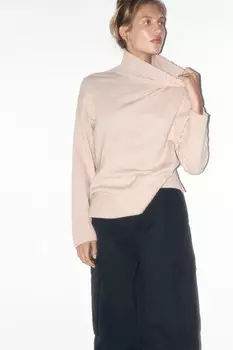 Свитер свободный с боковыми разрезами