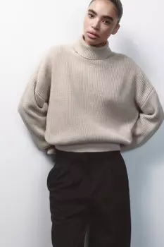 Свитер толстой вязки в рубчик с воротником