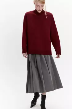 Свитер вискозный с воротником-стойкой