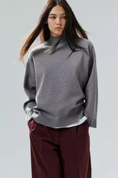 Свитер вискозный с воротником-стойкой