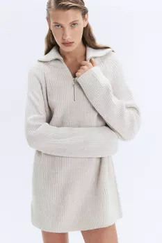 Свитер вязаный с воротником-стойкой на молнии
