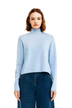 Топ-футболка облегающий с вырезом-лодочкой