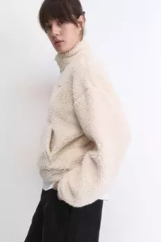 Толстовка флисовая укороченная с сердечком на груди