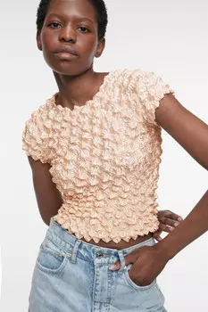 Топ-футболка объемный блестящий из эластичной ткани