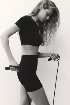 Топ-футболка спортивный бесшовный