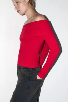 Топ-лонгслив off shoulders в рубчик