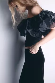 Топ off-shoulders с пышным лифом из органзы