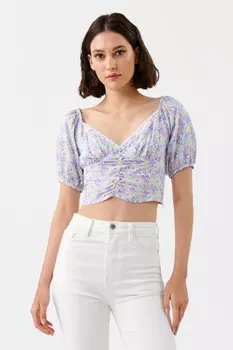 Топ укороченный с вырезом-сердечком