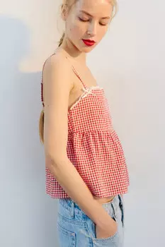 Топ в клетку с баской и бантиками