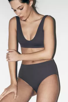 Трусы-слипы бесшовные высокие в рубчик