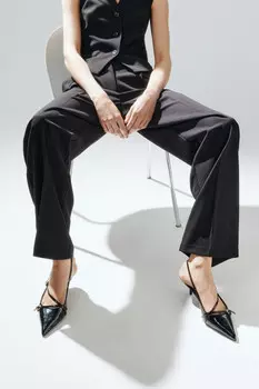 Туфли-слингбэки с ремешками и пряжками