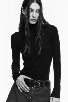 Водолазка тонкой вязки из шерсти мериноса