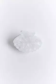 Заколка-краб в виде ракушки