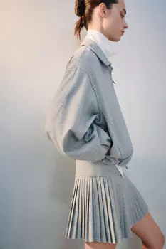 Жакет-бомбер на молнии из трикотажа