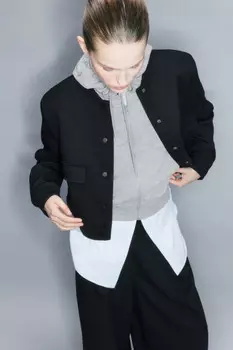 Жакет-бомбер укороченный с накладными карманами